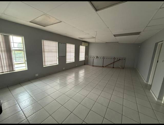 500M² WAREHOUSE TO LET IN SPARTAN